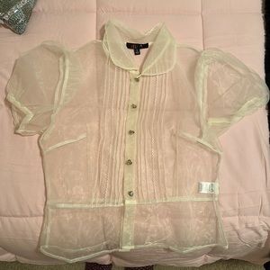 Delia’s button up top